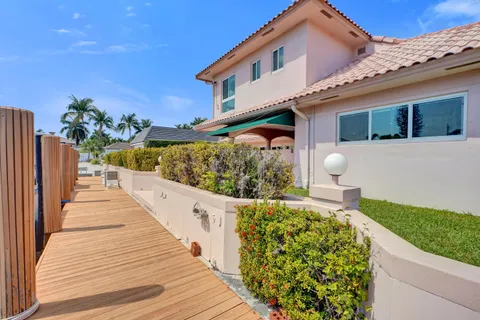 $3,250,000 | 5530 Bayview Drive, Fort Lauderdale, FL 33308