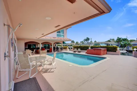 $3,250,000 | 5530 Bayview Drive, Fort Lauderdale, FL 33308