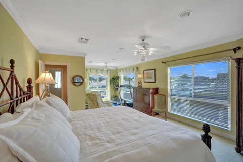 $3,250,000 | 5530 Bayview Drive, Fort Lauderdale, FL 33308