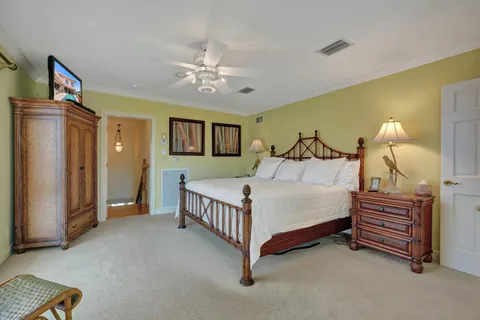 $3,250,000 | 5530 Bayview Drive, Fort Lauderdale, FL 33308