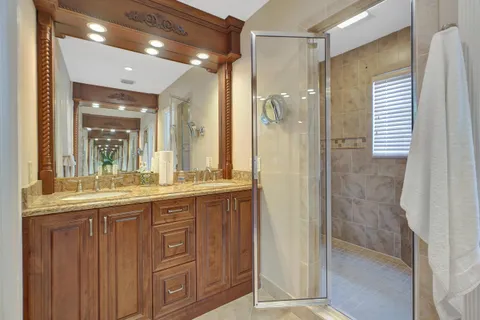 $3,250,000 | 5530 Bayview Drive, Fort Lauderdale, FL 33308