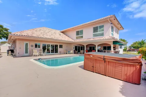 $3,250,000 | 5530 Bayview Drive, Fort Lauderdale, FL 33308