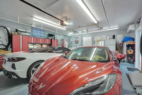 $3,250,000 | 5530 Bayview Drive, Fort Lauderdale, FL 33308