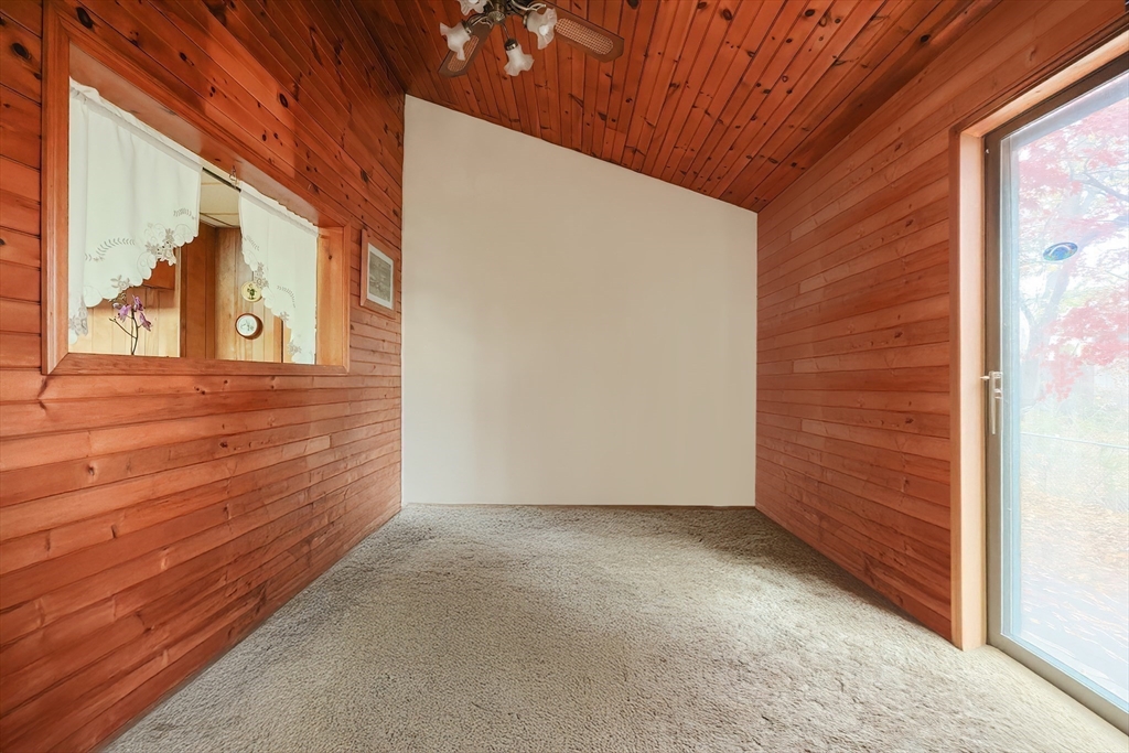 8 Walnut Street Stoneham, MA 02180 - Photo 14 of 34