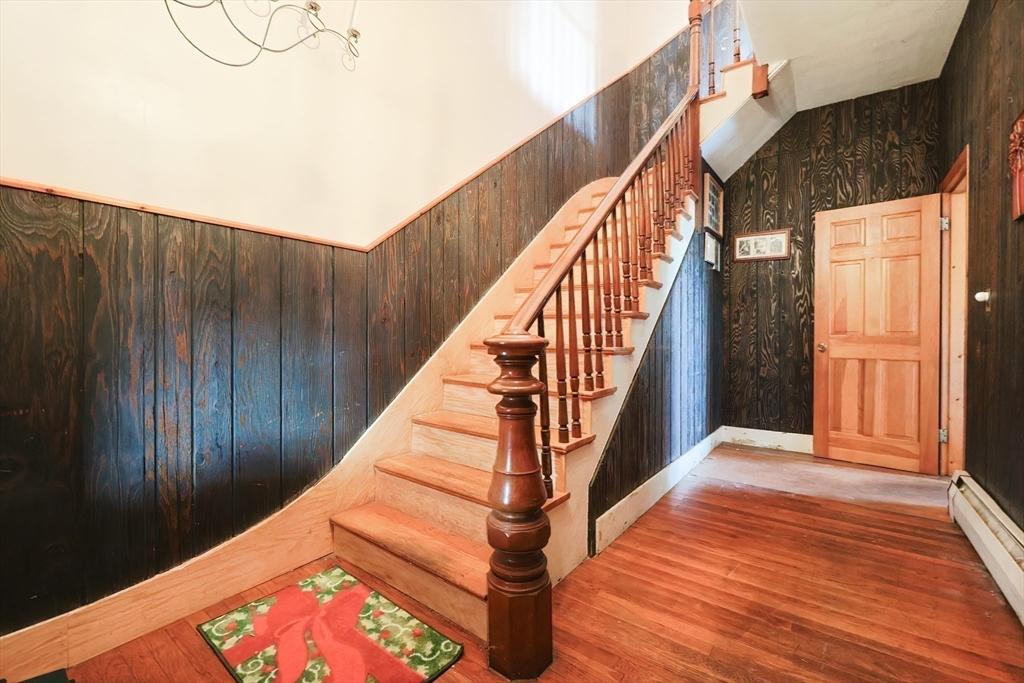 8 Walnut Street Stoneham, MA 02180 - Photo 15 of 34