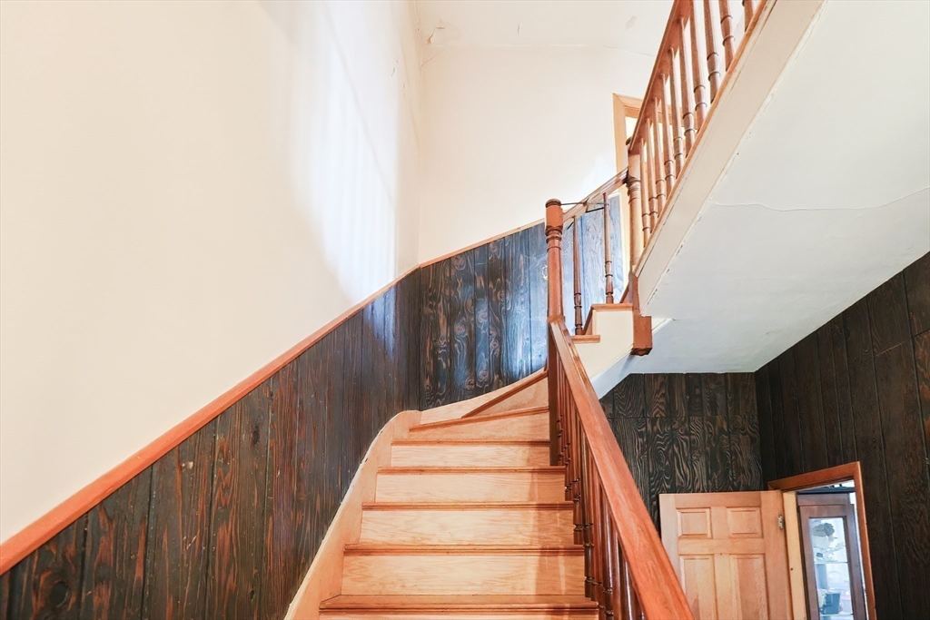 8 Walnut Street Stoneham, MA 02180 - Photo 16 of 34