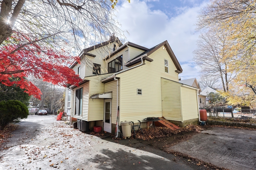 8 Walnut Street Stoneham, MA 02180 - Photo 2 of 34