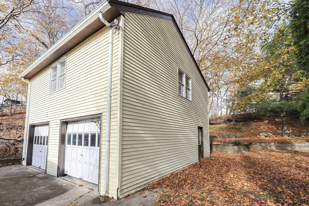 8 Walnut Street Stoneham, MA 02180 - Photo 3 of 34