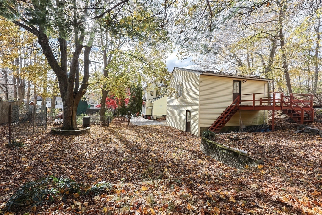 8 Walnut Street Stoneham, MA 02180 - Photo 4 of 34