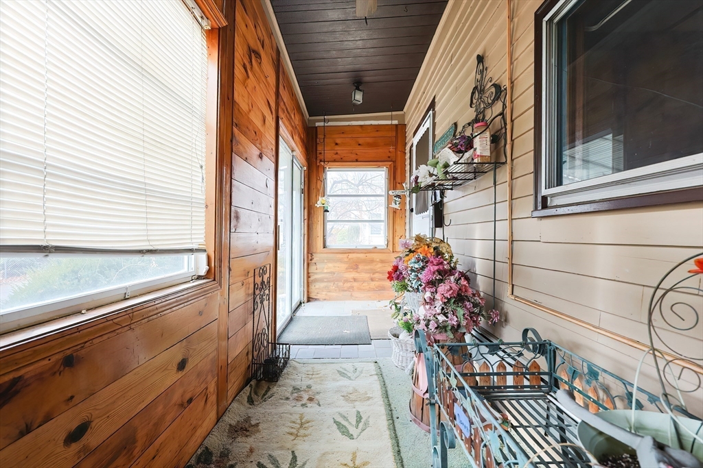 8 Walnut Street Stoneham, MA 02180 - Photo 5 of 34