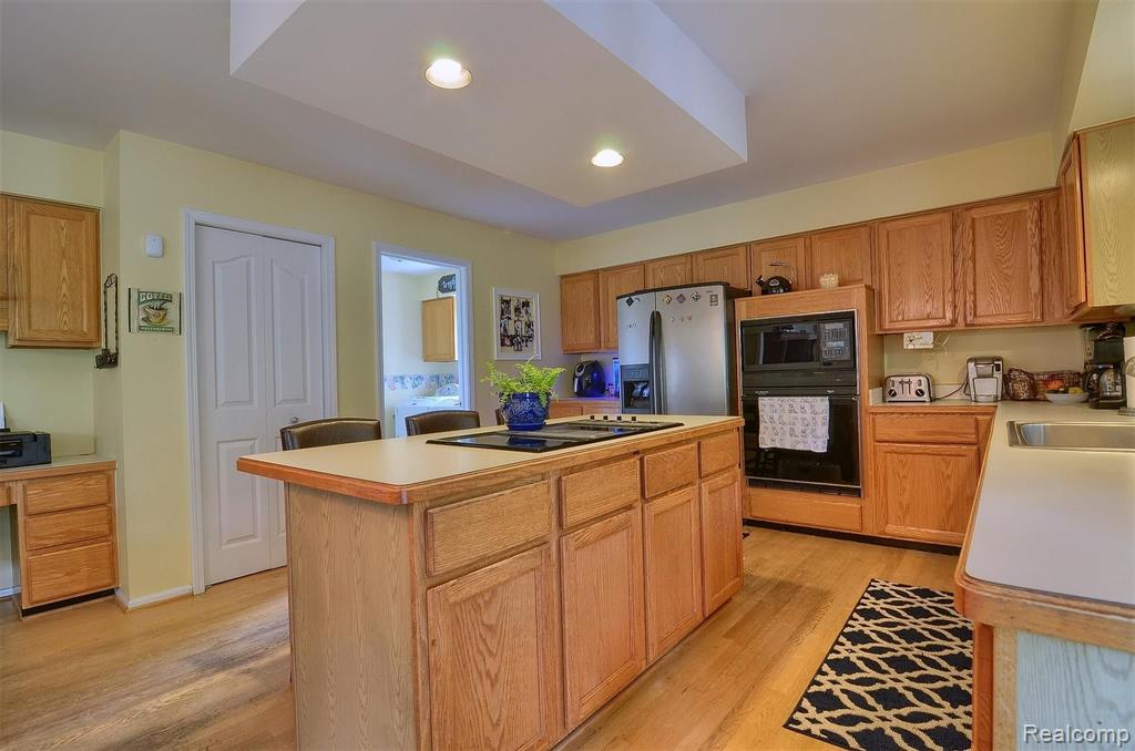 4936 Manchester Court Rochester, MI 48306 - Photo 16 of 51