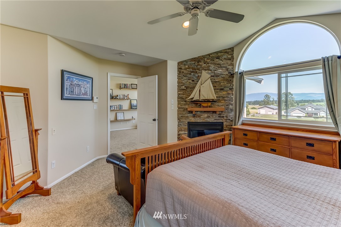 5984 Medcalf Road Bellingham, WA 98226 - Photo 16 of 25 Gallery Image 16