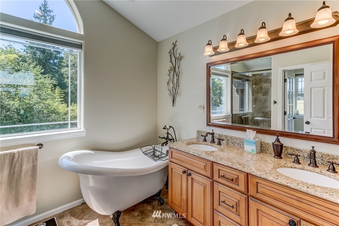 5984 Medcalf Road Bellingham, WA 98226 - Photo 17 of 25 Gallery Image 17