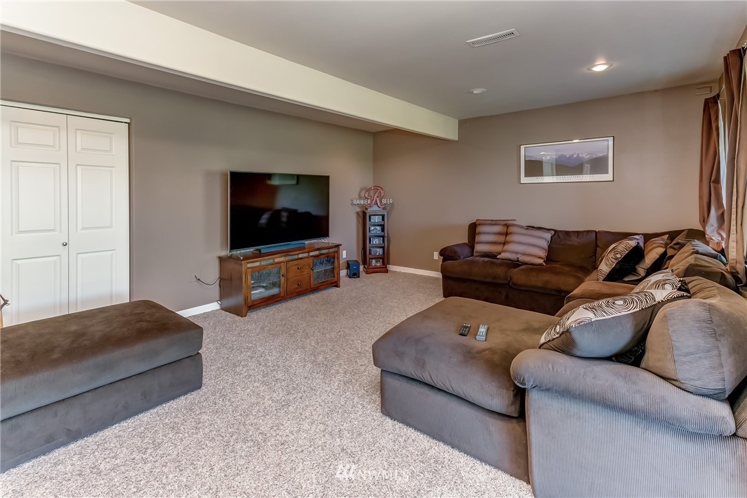 5984 Medcalf Road Bellingham, WA 98226 - Photo 22 of 25 Gallery Image 22