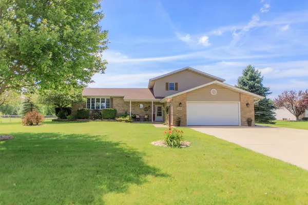 $459,900 | 10216 New Hampshire Street, Crown Point, IN 46307