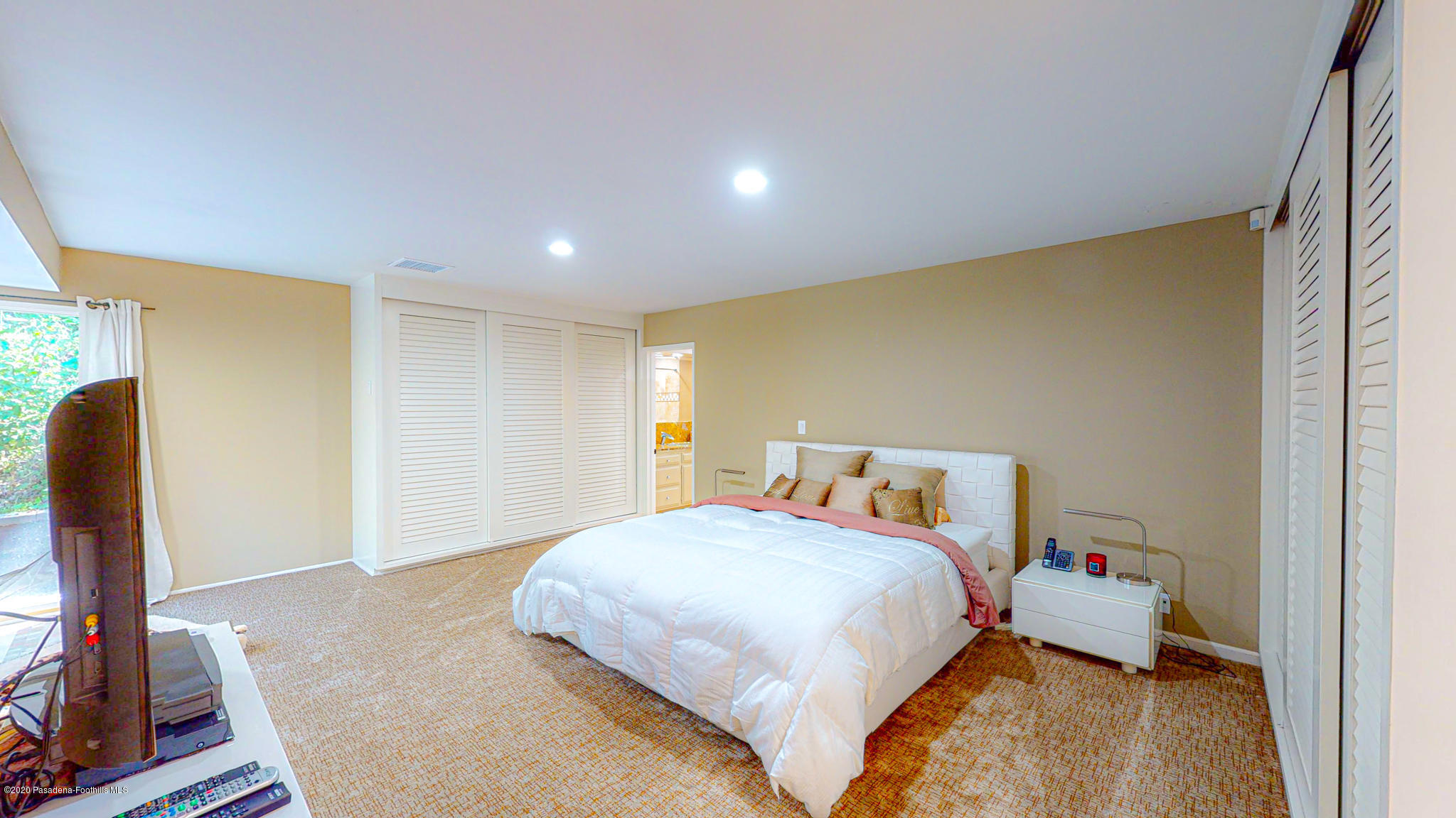 1010 Laguna Road Pasadena, CA 91105 - Photo 26 of 52 1010-Laguna-Road-master-bed