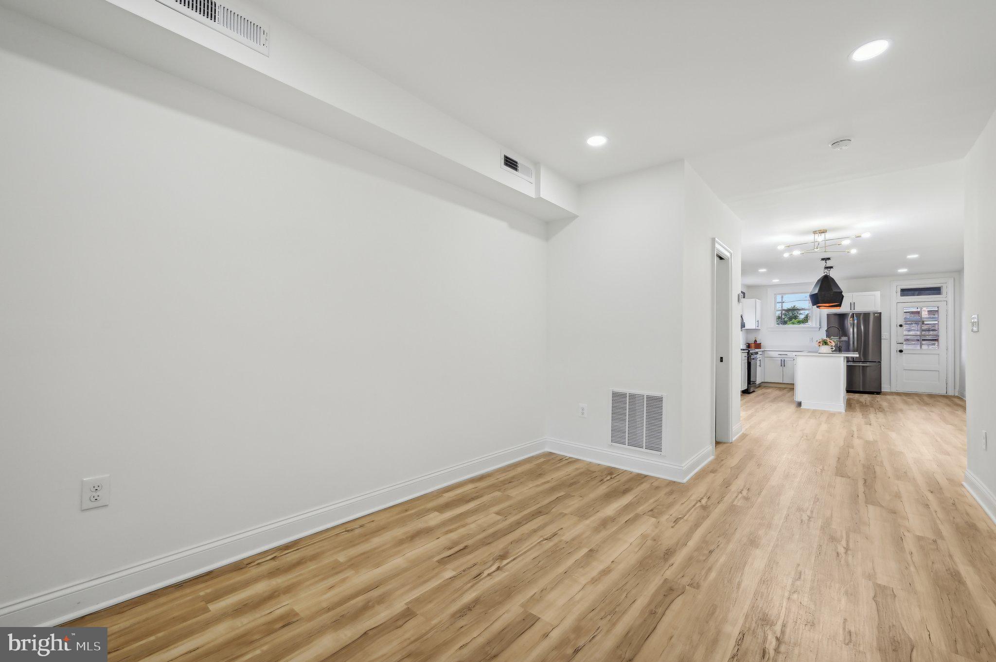 3901 Woodridge Road Baltimore, MD 21229 - Photo 36 of 48