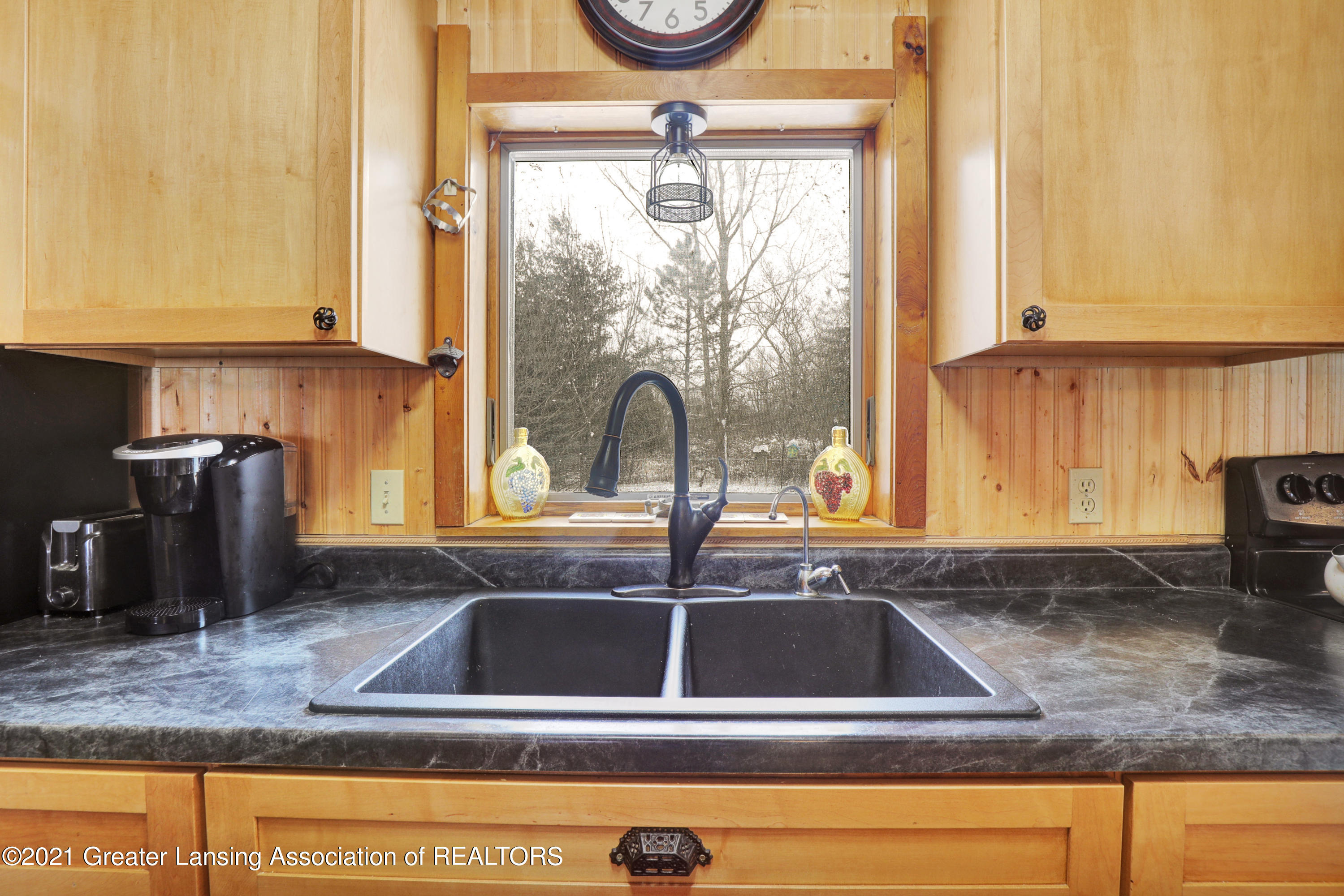 9073 South State Road Portland, MI 48875 - Photo 7 of 32 9I3A6237