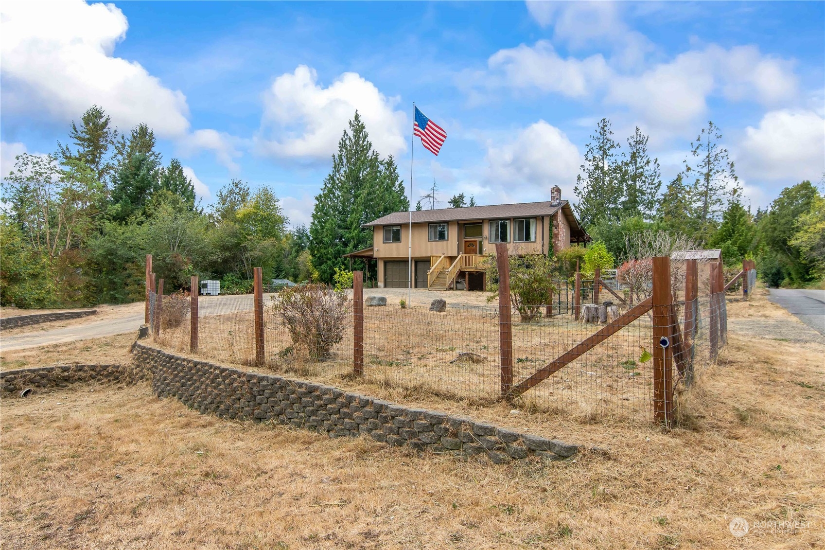 5641 East Grapeview Loop Road Allyn, WA 98524 - Photo 2 of 28 Gallery Image 2