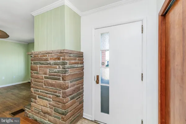 a view of bathroom with shower