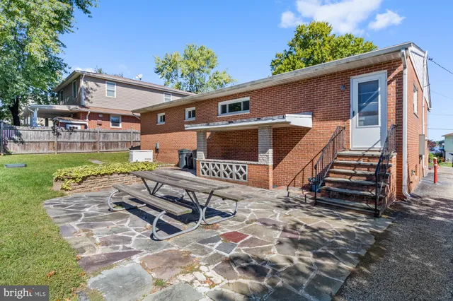 $3,000 | 2503 Bauernschmidt Drive, Essex, MD 21221