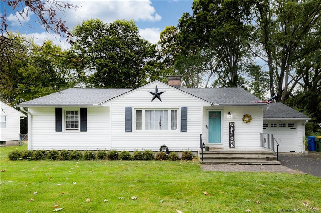 35 Oakridge Road Waterbury, CT 06706 - Photo 1 of 1 Welcome to 35 Oakridge Road
