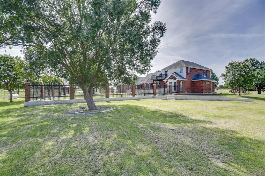 6603 Champion Road Midlothian, TX 76065 - Photo 3 of 33