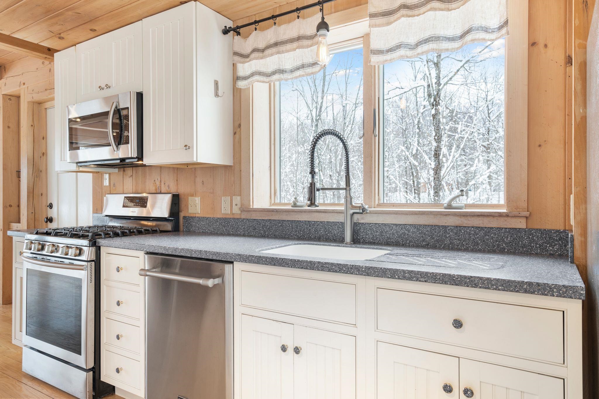 82 King Road Hanover, NH 03750 - Photo 9 of 36 Gallery Image 9