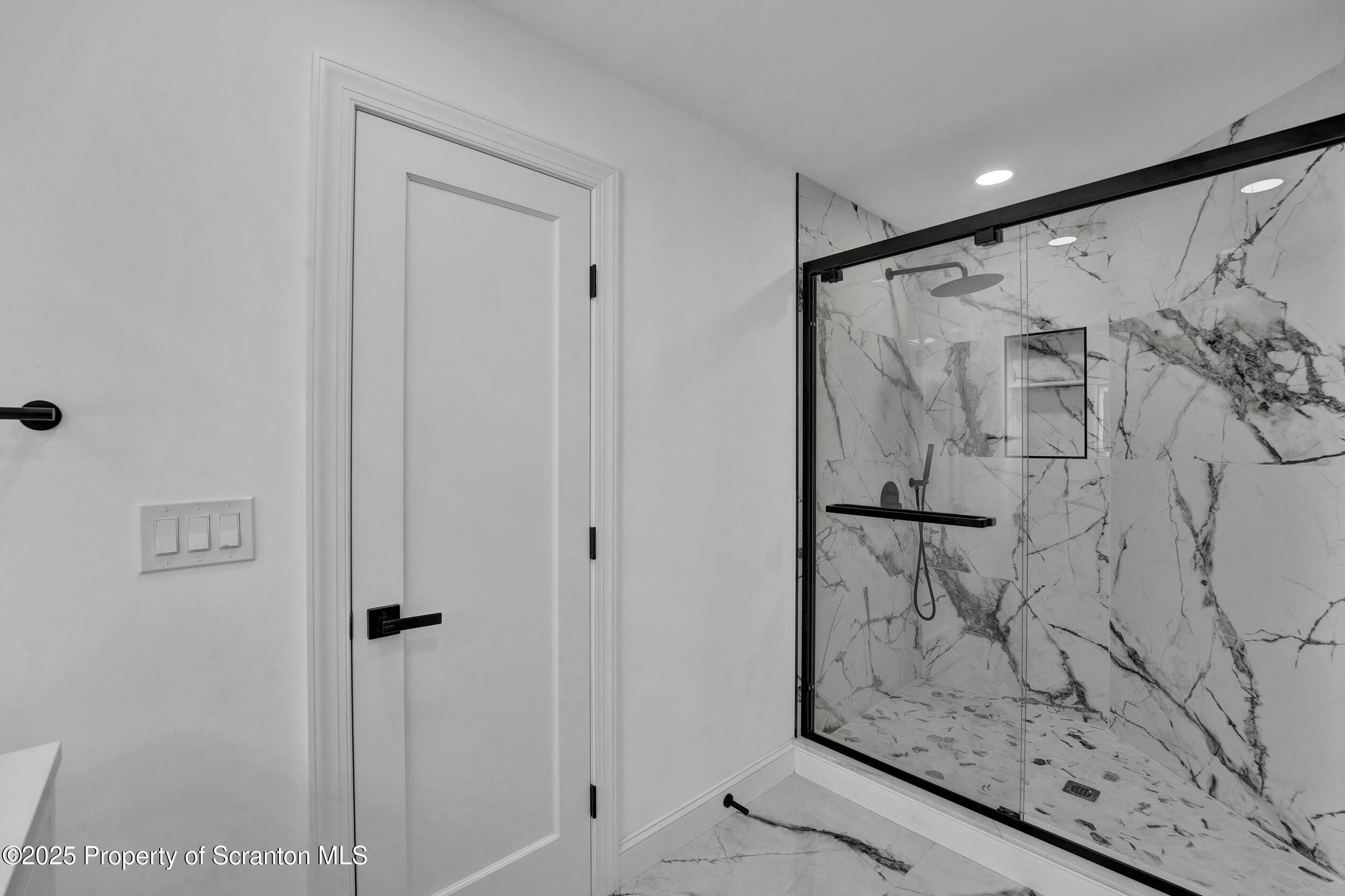 33 Fordham Road Wilkes Barre, PA 18702 - Photo 32 of 84 a bathroom with a shower