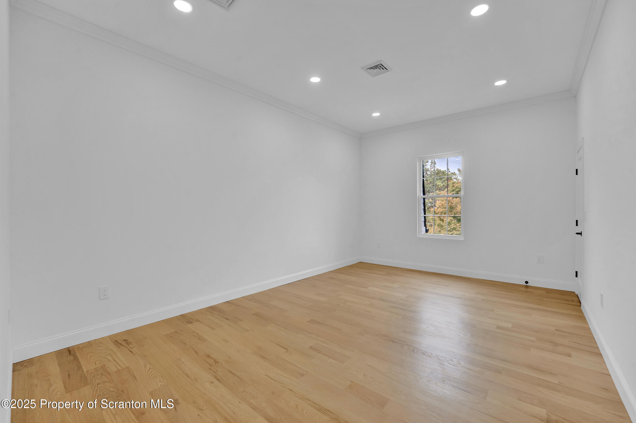 33 Fordham Road Wilkes Barre, PA 18702 - Photo 36 of 84 a view of an empty room