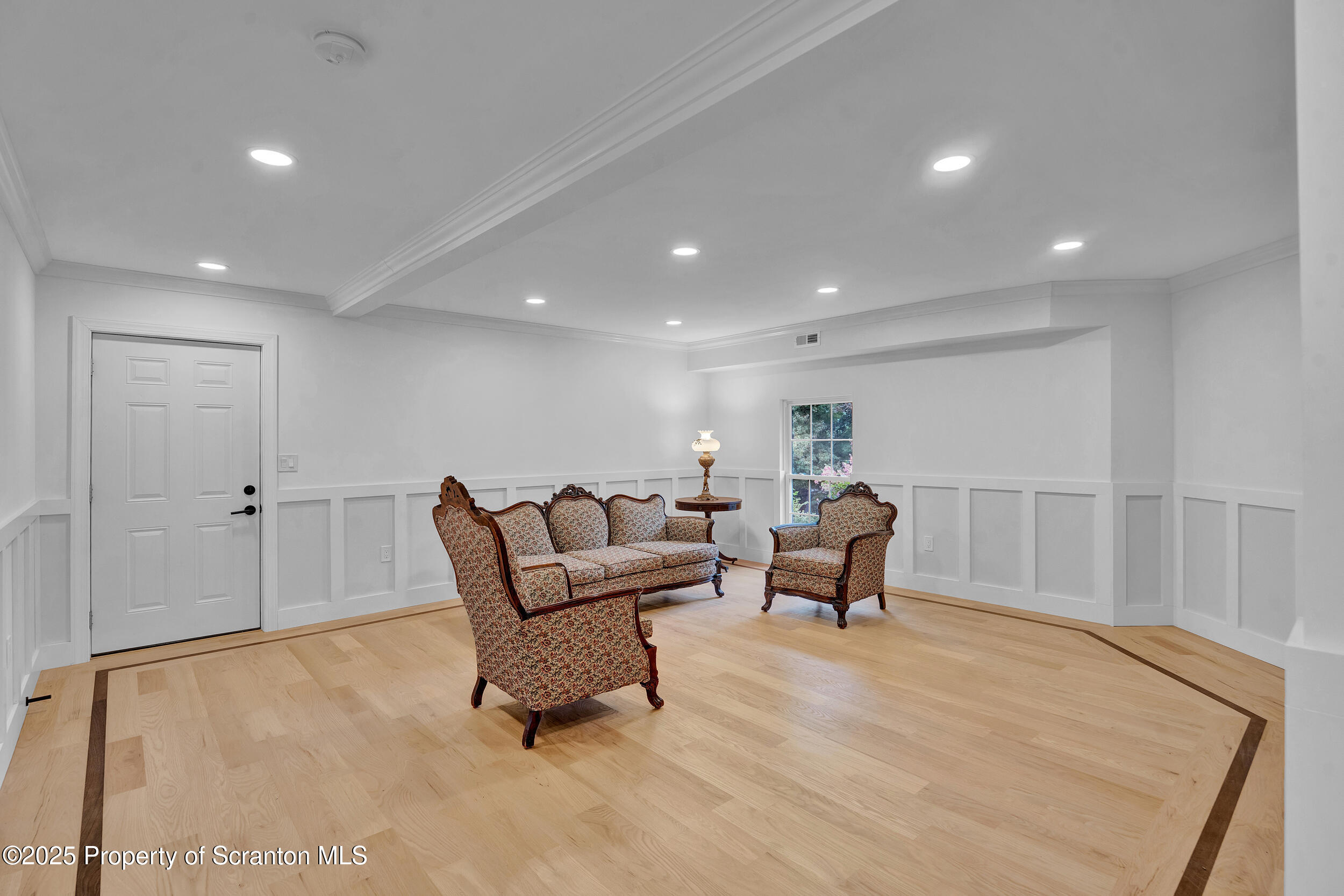 33 Fordham Road Wilkes Barre, PA 18702 - Photo 39 of 84 a living room with furniture and a wooden floor