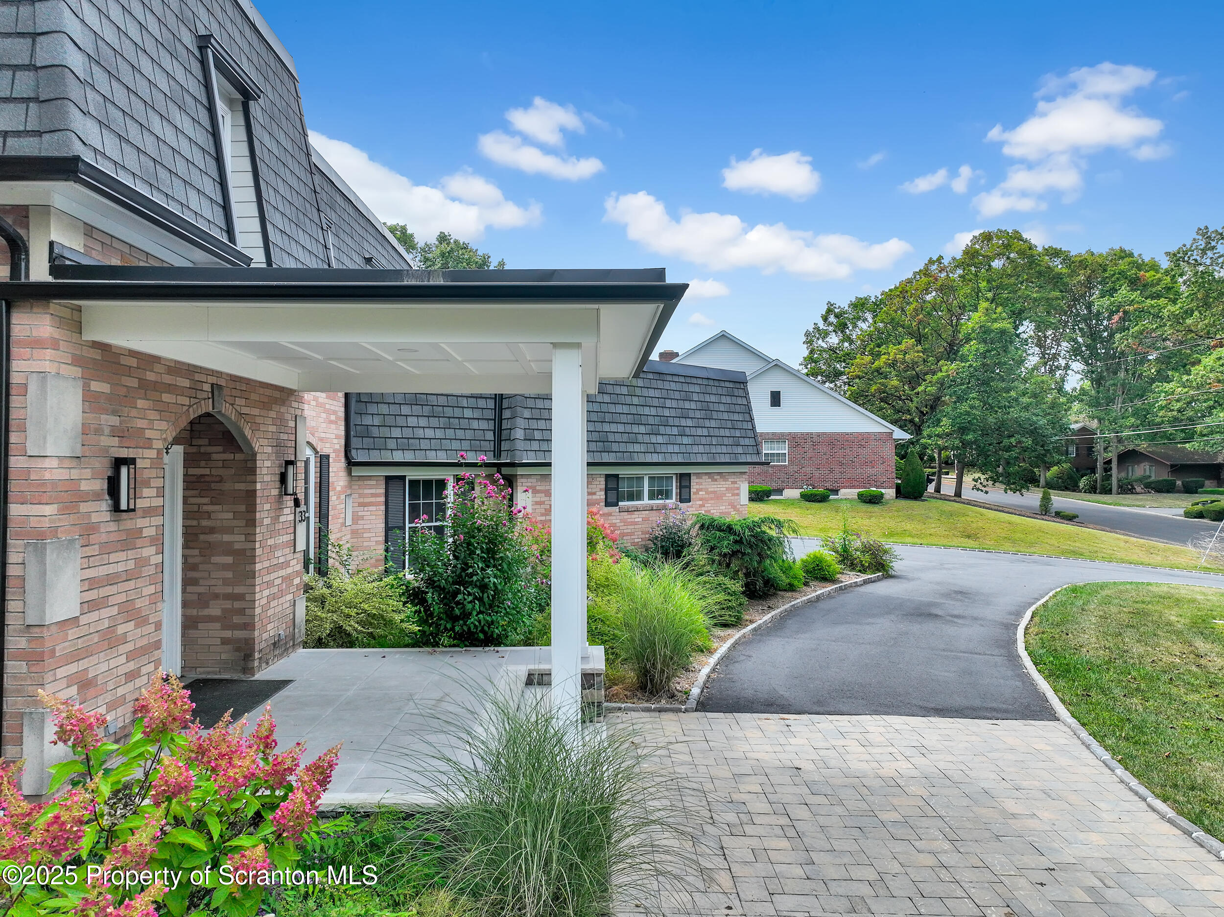 33 Fordham Road Wilkes Barre, PA 18702 - Photo 5 of 84 70_dji_0909