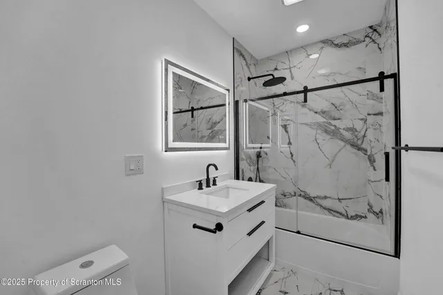 $975,000 | 33 Fordham Road, Wilkes Barre, PA 18702