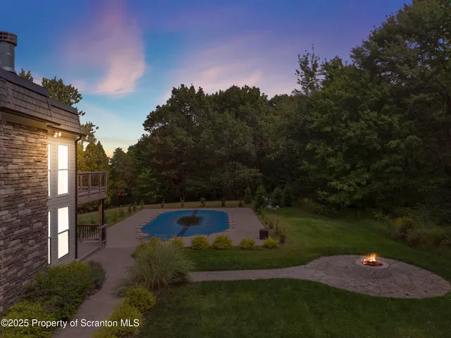 $975,000 | 33 Fordham Road, Wilkes Barre, PA 18702