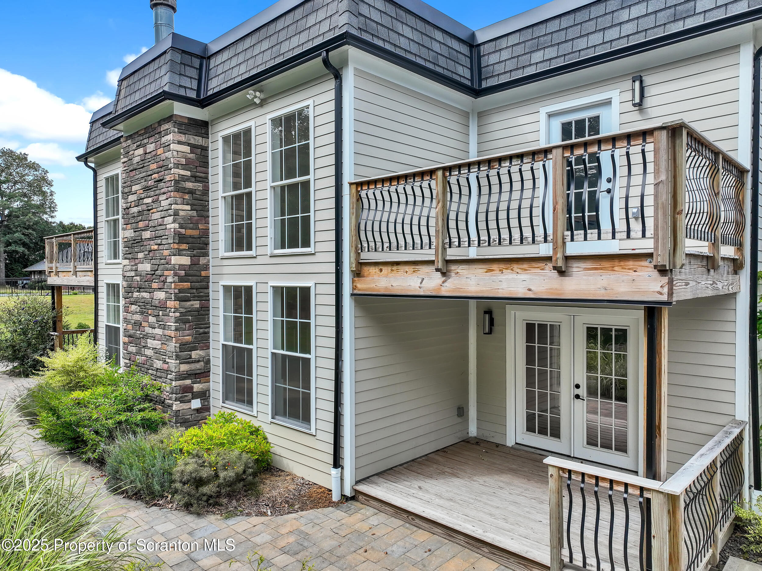 33 Fordham Road Wilkes Barre, PA 18702 - Photo 9 of 84 a front view of a house with a glass door