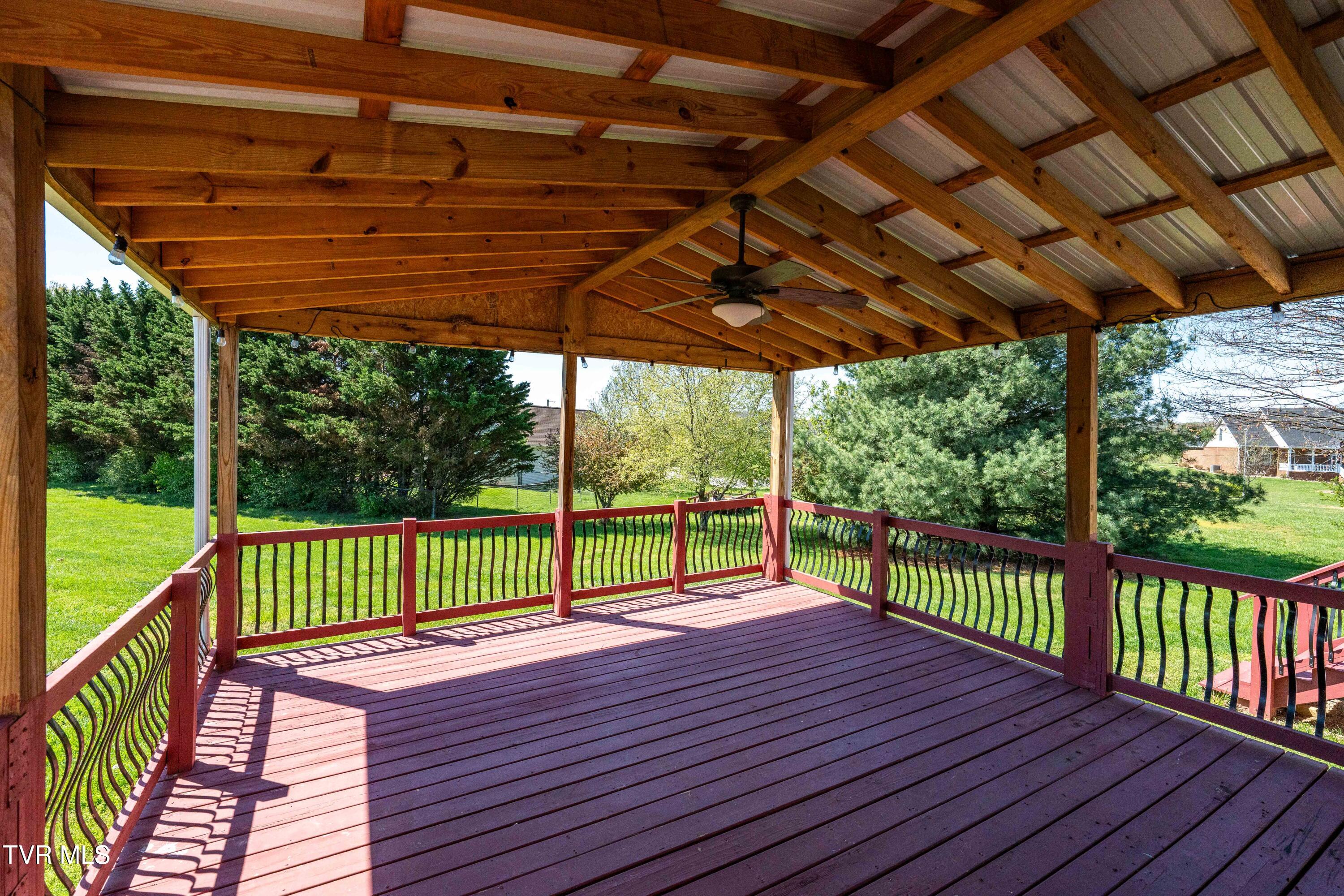 250 Douglas Chapel Road Jonesborough, TN 37659 - Photo 15 of 49 250 Douglas Chapel Rd (14 of 49)