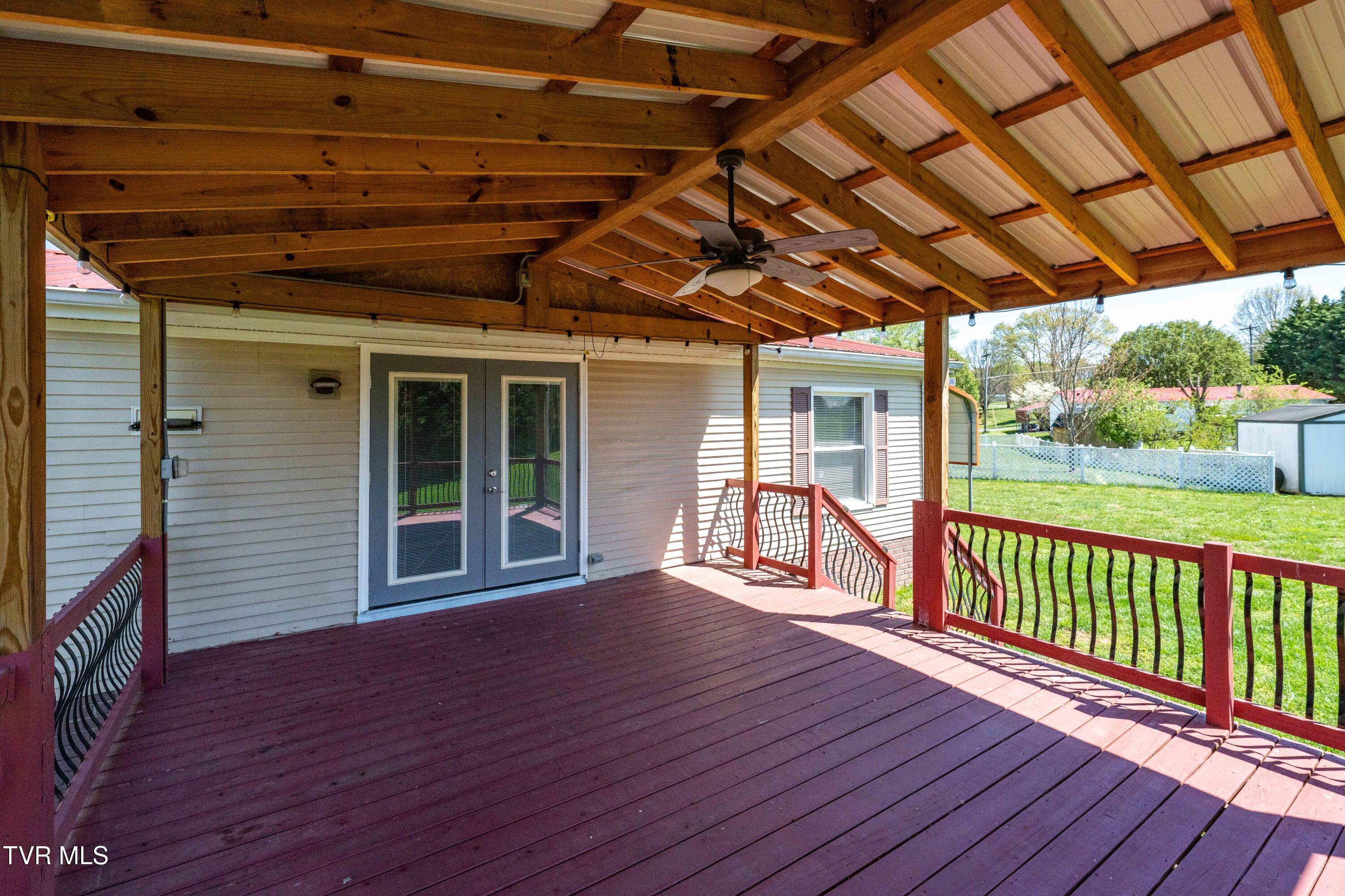 250 Douglas Chapel Road Jonesborough, TN 37659 - Photo 17 of 49 250 Douglas Chapel Rd (16 of 49)