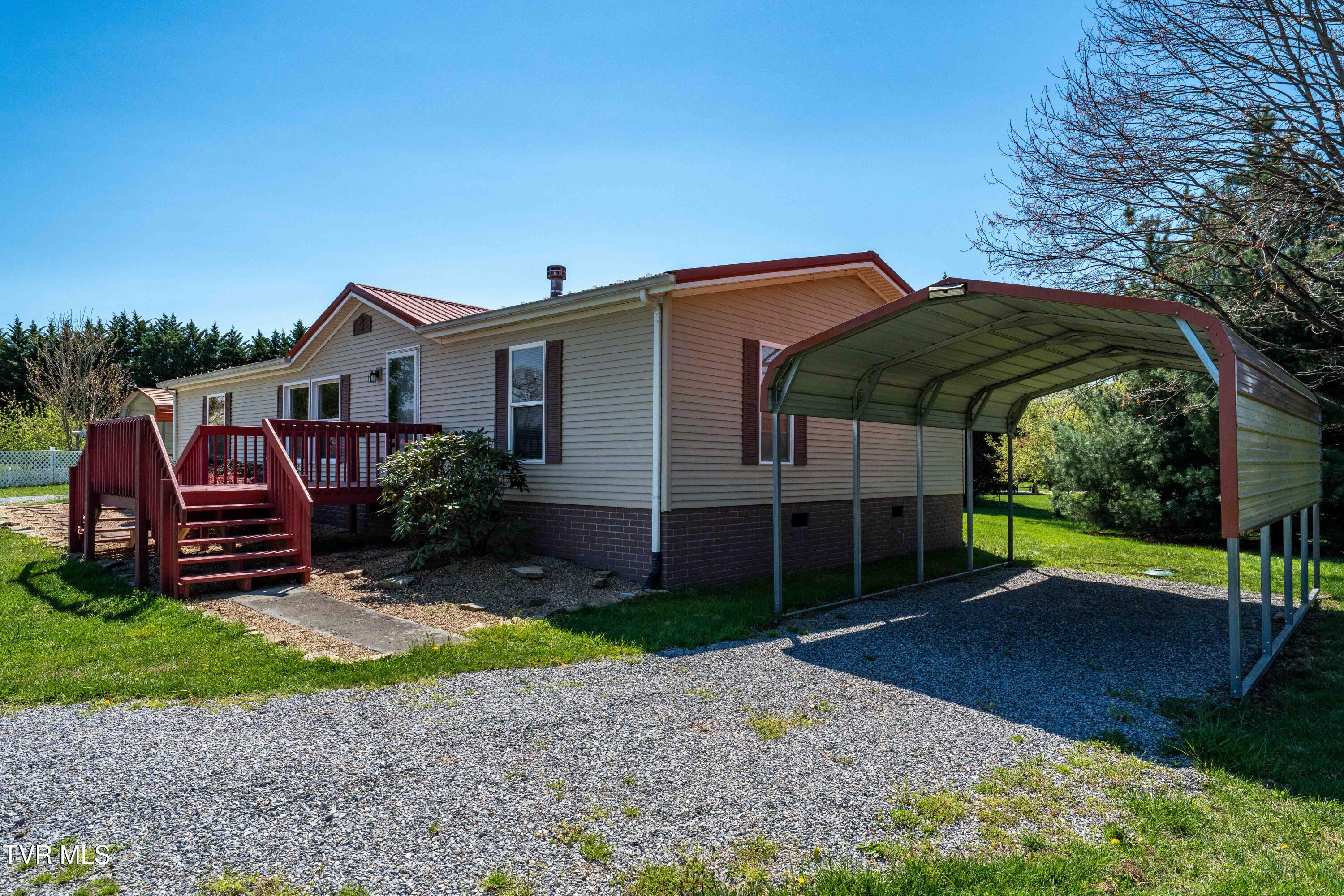 250 Douglas Chapel Road Jonesborough, TN 37659 - Photo 5 of 49 250 Douglas Chapel Rd (4 of 49)