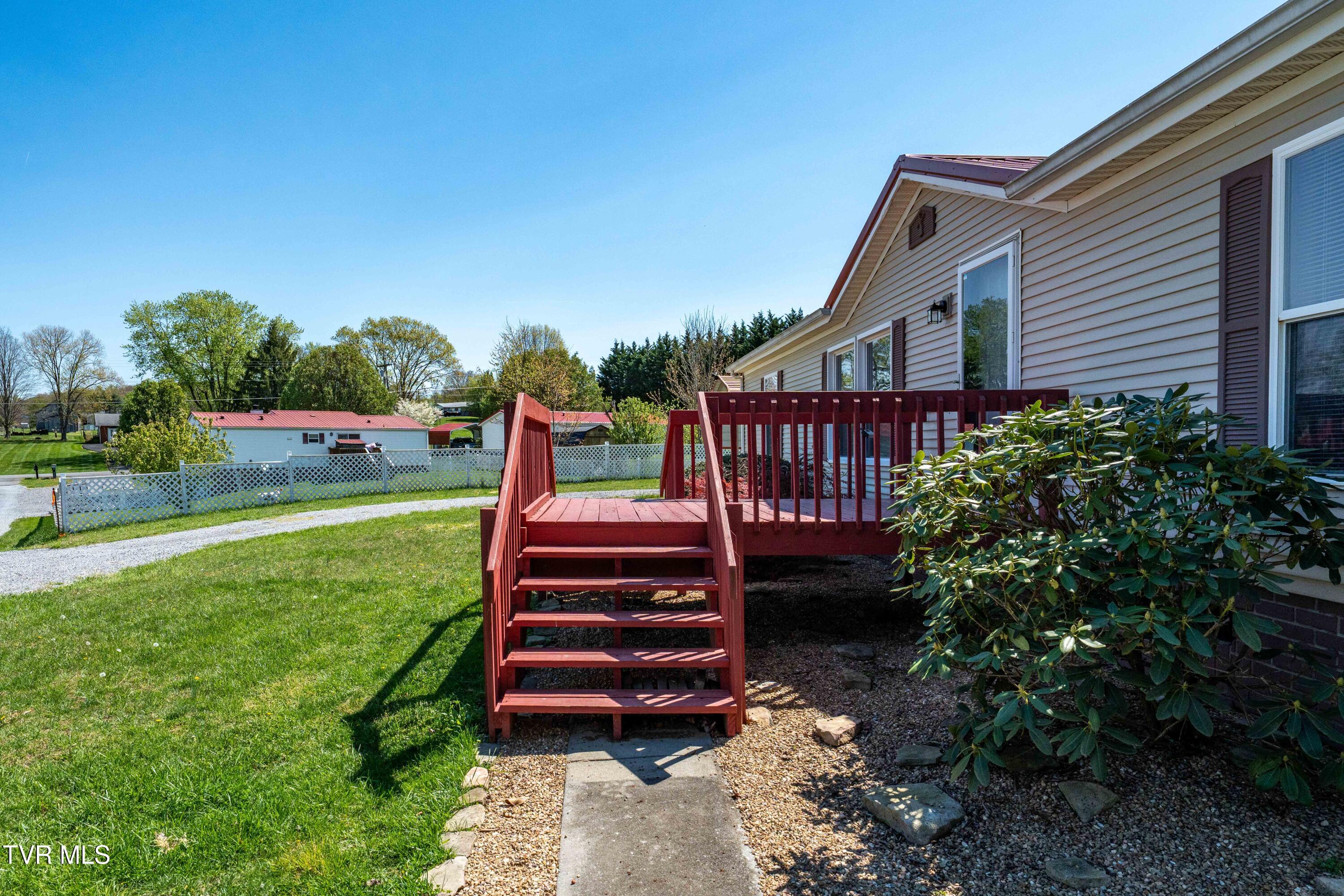 250 Douglas Chapel Road Jonesborough, TN 37659 - Photo 6 of 49 250 Douglas Chapel Rd (5 of 49)