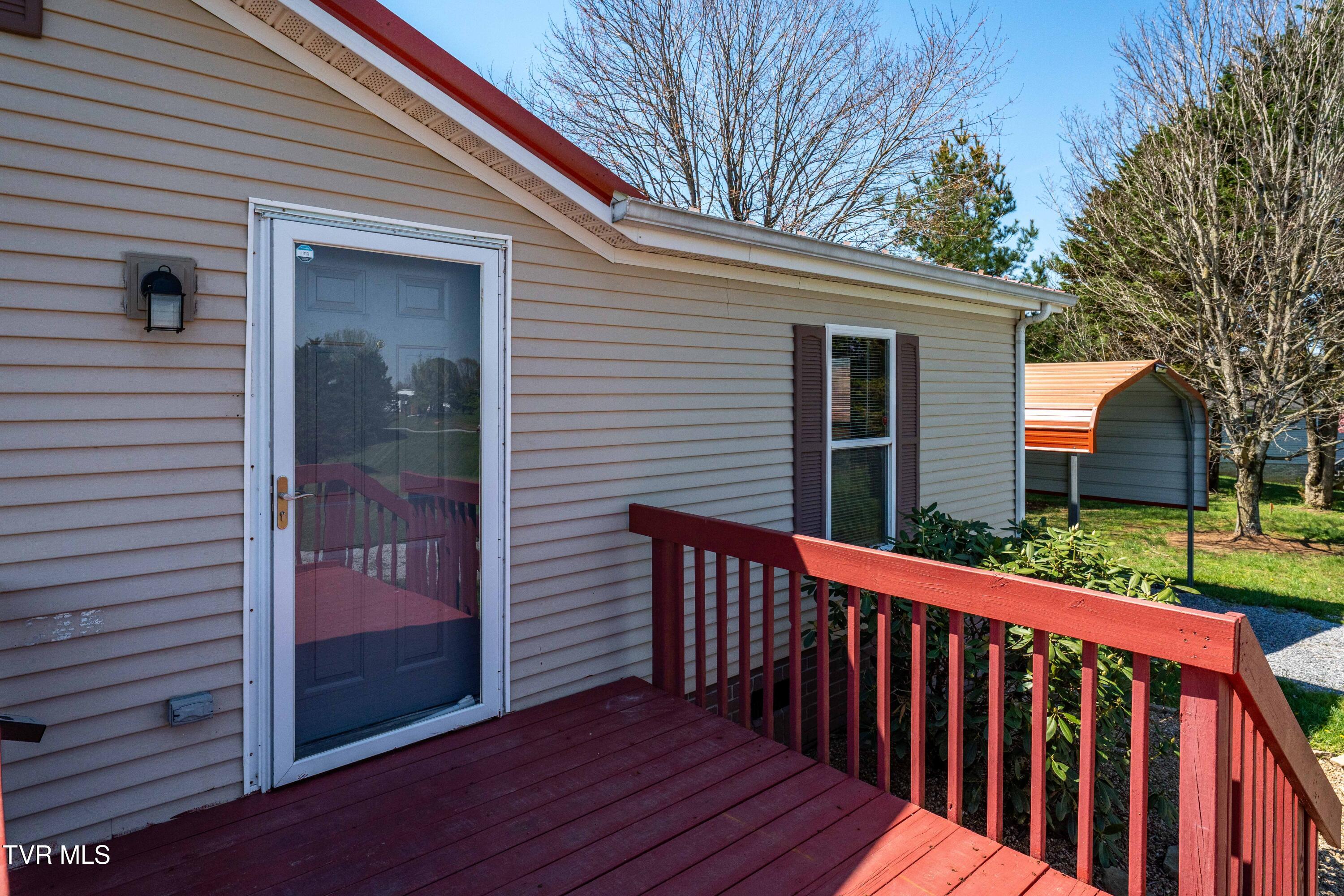 250 Douglas Chapel Road Jonesborough, TN 37659 - Photo 8 of 49 250 Douglas Chapel Rd (7 of 49)