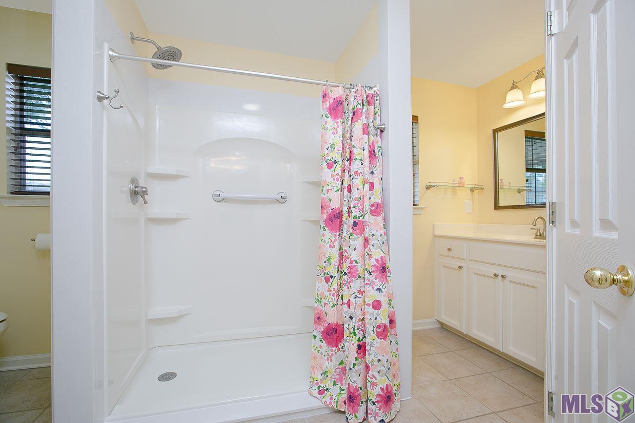 15093 Ridgewood Avenue Prairieville, LA 70769 - Photo 11 of 24 Gallery Image 11