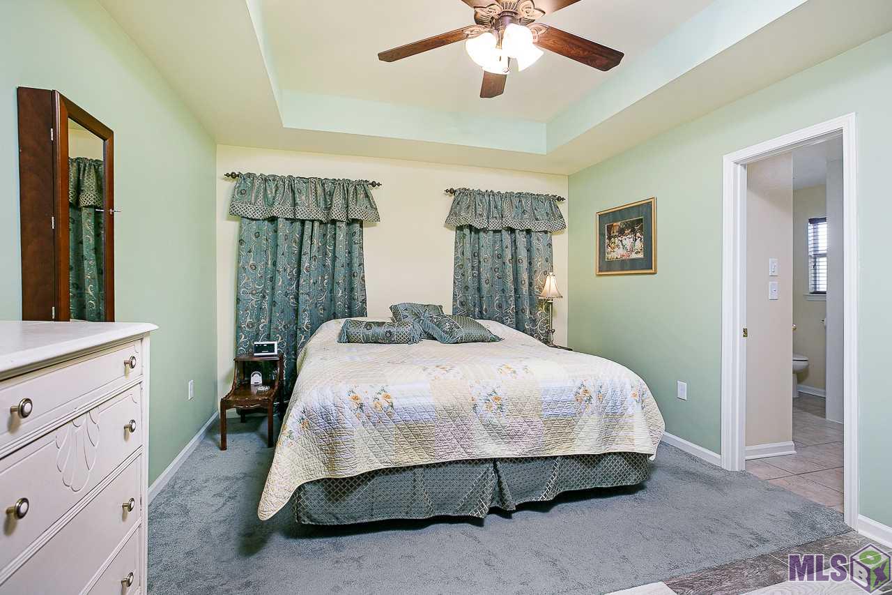 15093 Ridgewood Avenue Prairieville, LA 70769 - Photo 9 of 24 Gallery Image 9