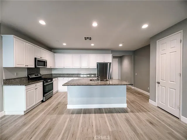 $3,200 | 29149 Crabapple Lake, Lake Elsinore, CA 92530