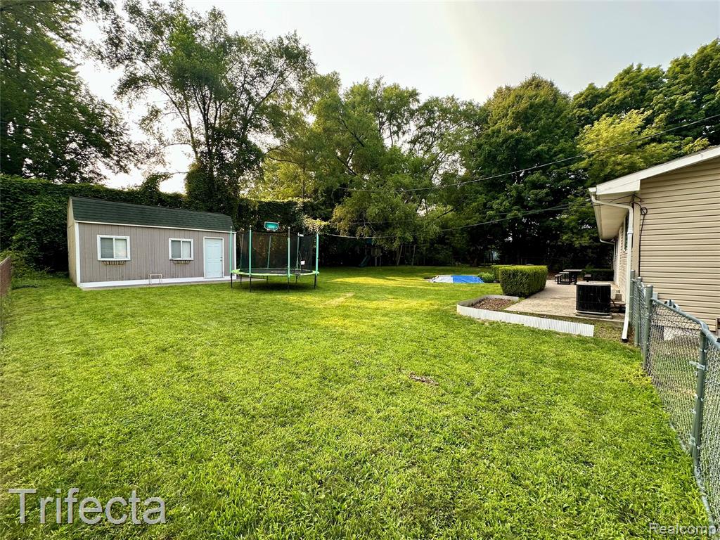 47555 Dequindre Road Rochester Hills, MI 48307 - Photo 22 of 29