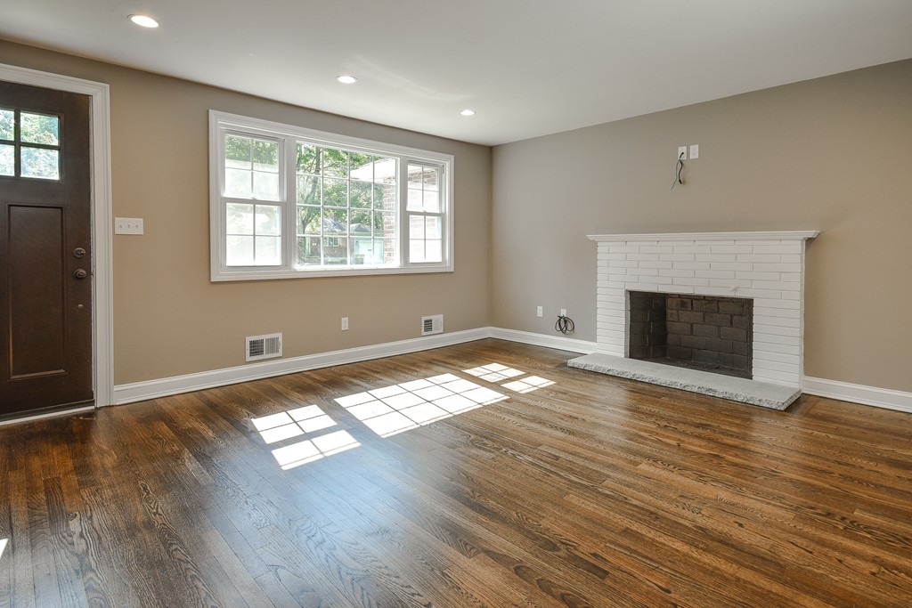 39 Lyman Road Framingham, MA 01701 - Photo 4 of 30 Gallery Image 4
