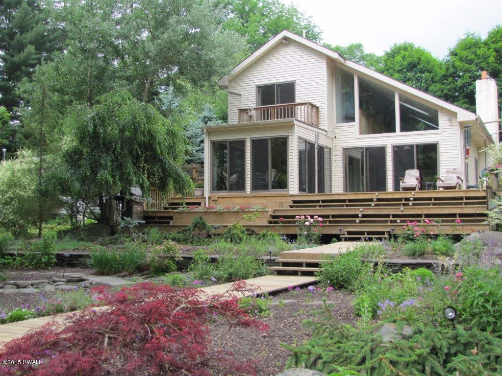 214 Towpath Road Hawley, PA 18428 - Photo 2 of 24 2 facing river
