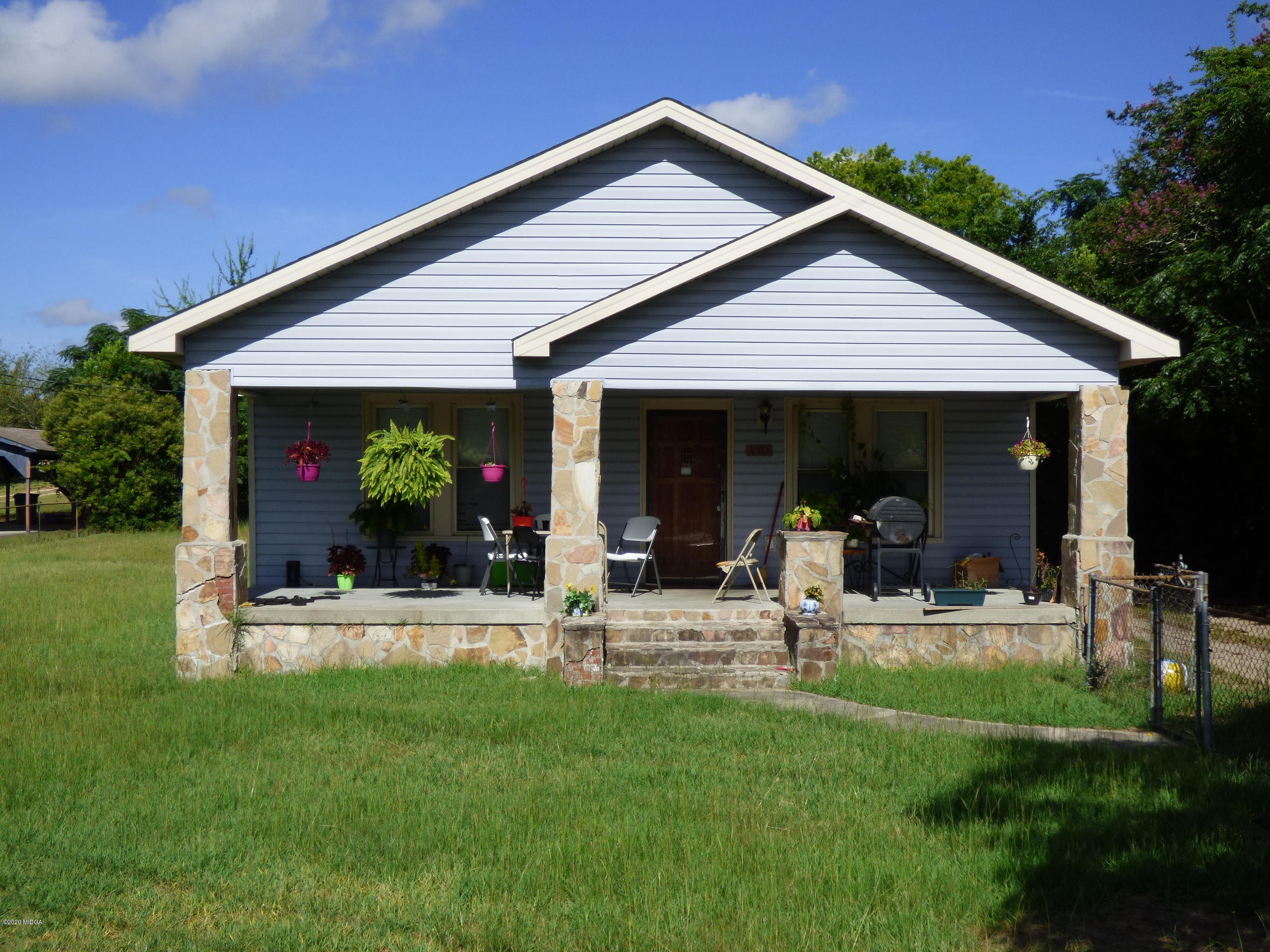 4761 Bloomfield Road Macon, GA 31206 - Photo 1 of 15 P1100247