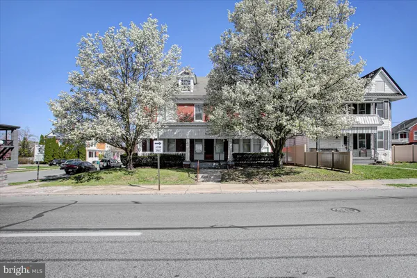 $285,000 | 425 Lincoln Way West, Chambersburg, PA 17201
