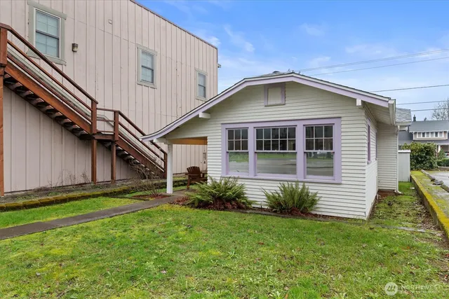 $329,000 | 121 Van Scoyoc Avenue Southwest, Orting, WA 98360