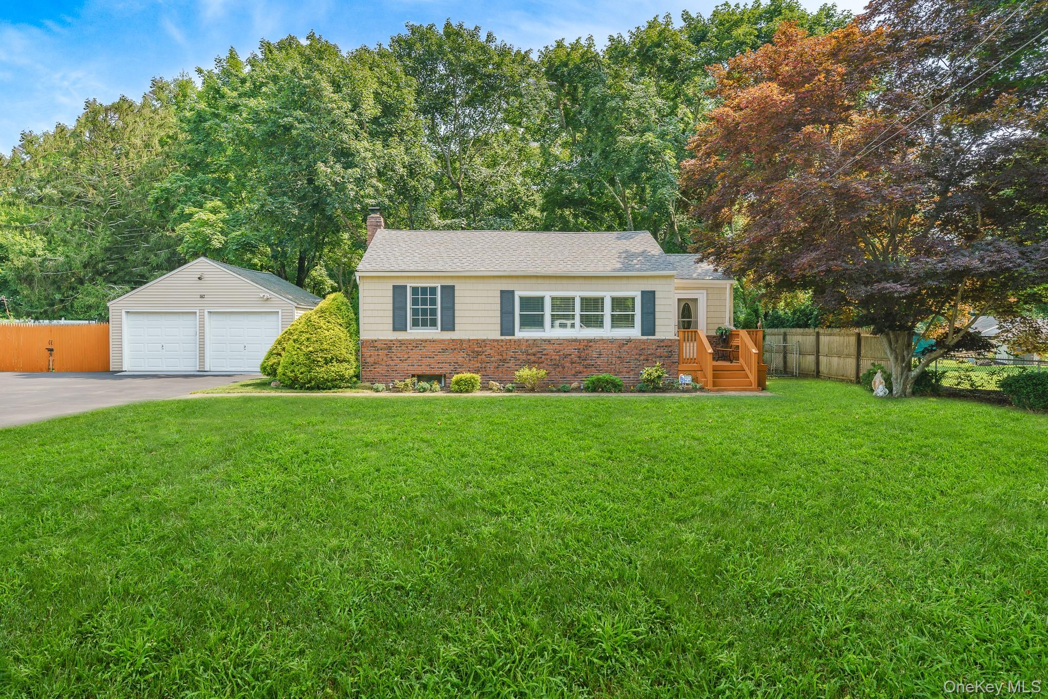 6 Hines Road Middle Island, NY 11953 - Photo 2 of 29 Gallery Image 2